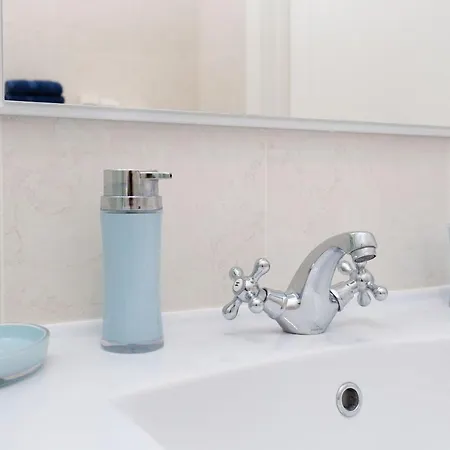 Braun Apartment *